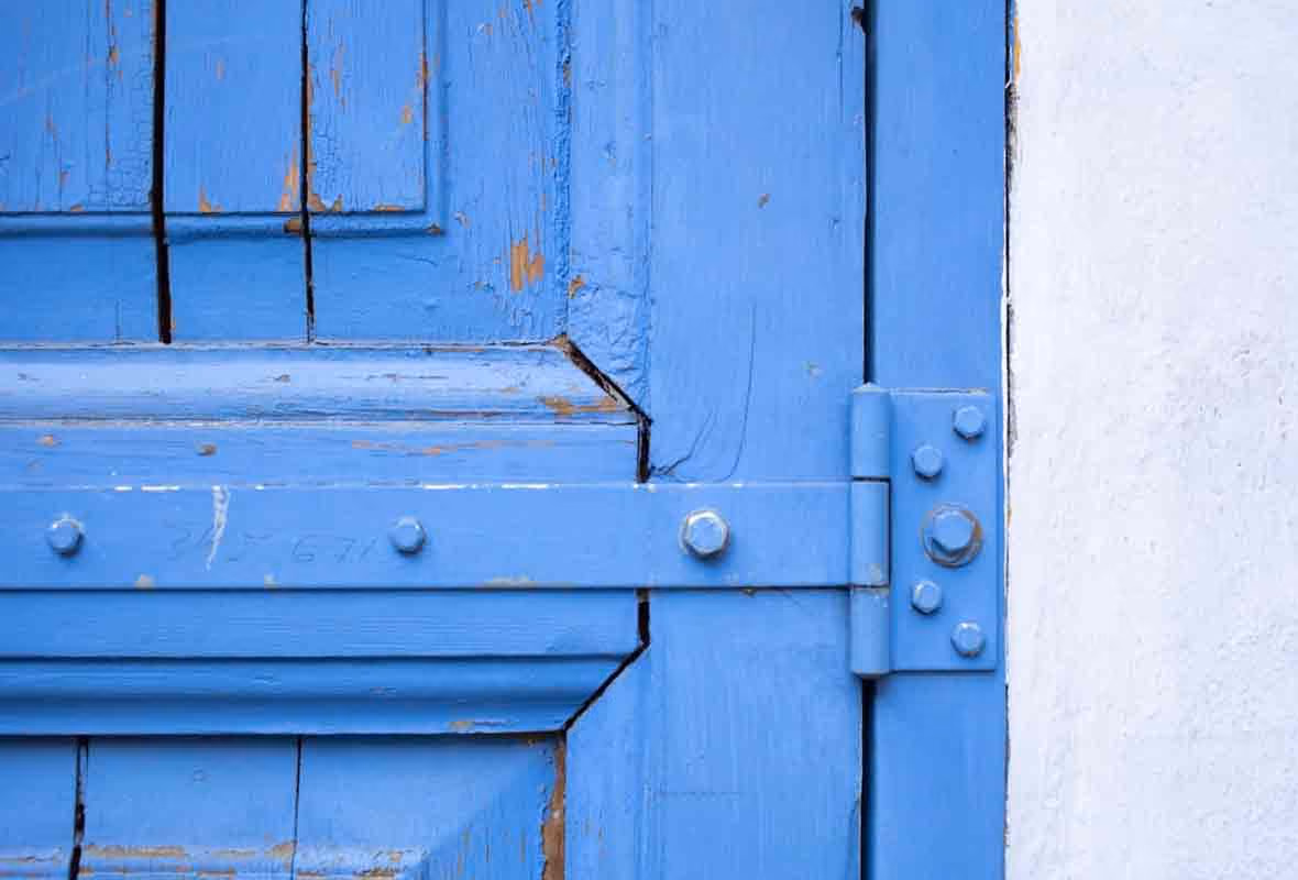 Porte qui grince : 5 astuces imparables