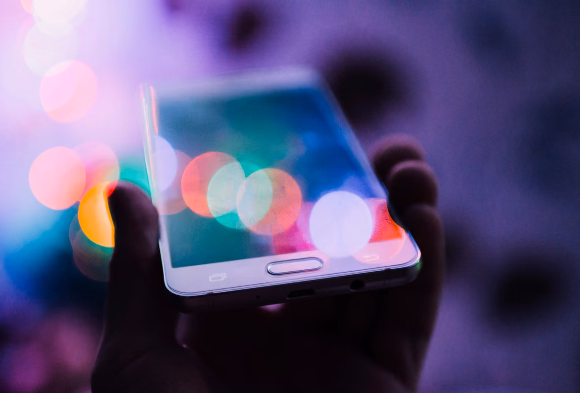 Smartphone, tablette : les applications pour voyager zen